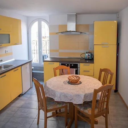 Apartment Saint Roch Square Seven *